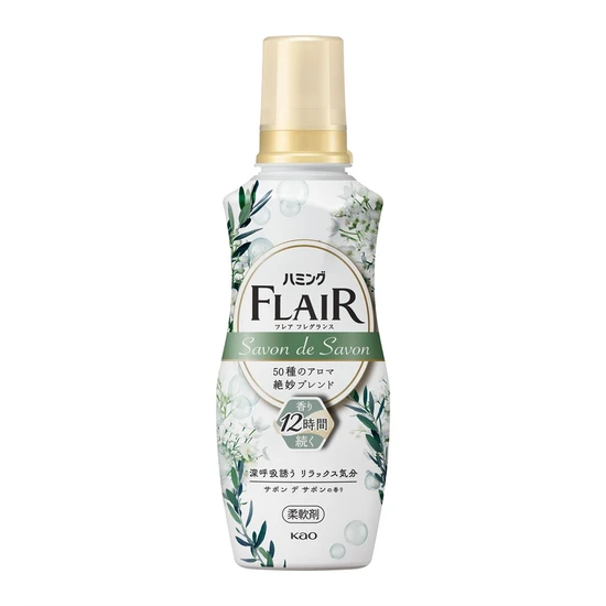 KAO Flair Fragrance White Bouquet Кондиционер для белья с изящным ароматом белых цветов 520мл 420411